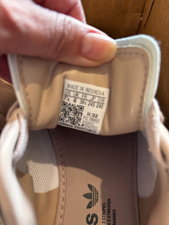 Adidas Stan Smith Size 7.5 - photo 2