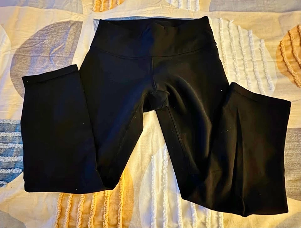 Lululemon Size 4 Capri Leggings