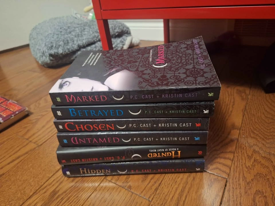 Various books for sale - photo 3
