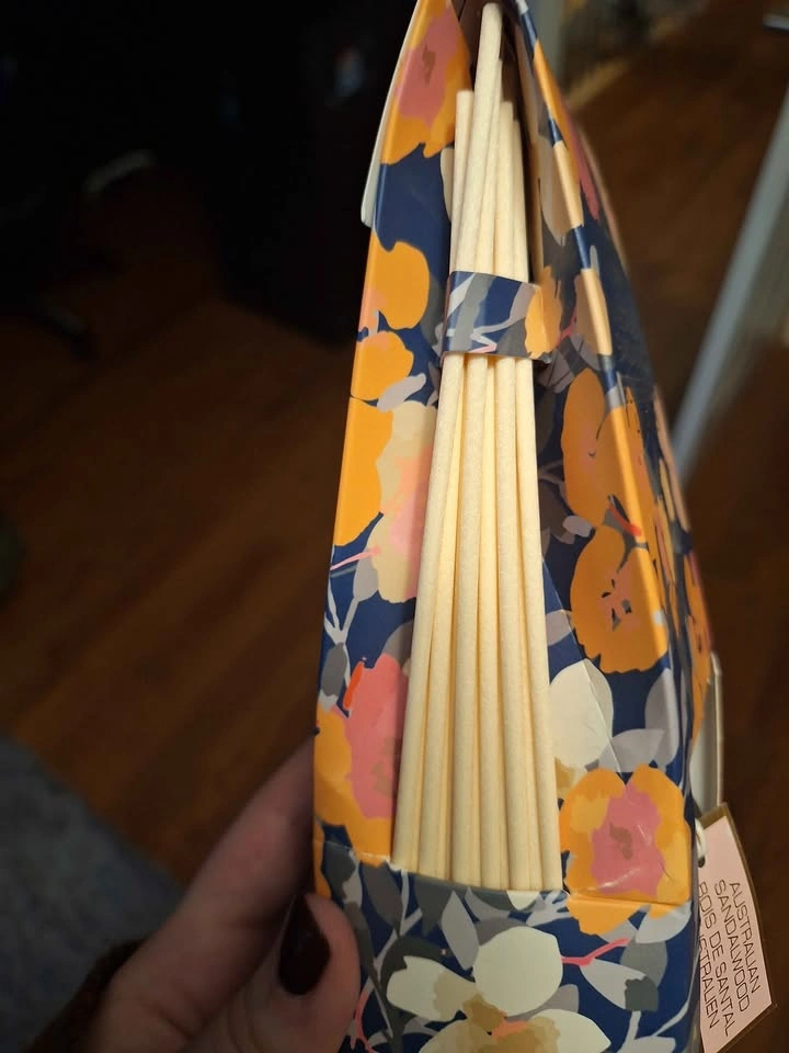Brand New Sandlewood Reed Diffuser - photo 2