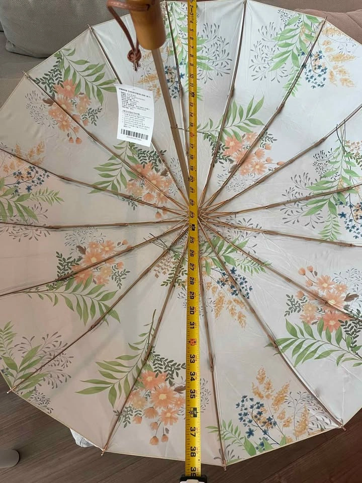 Creamy floral umbrella - photo 5