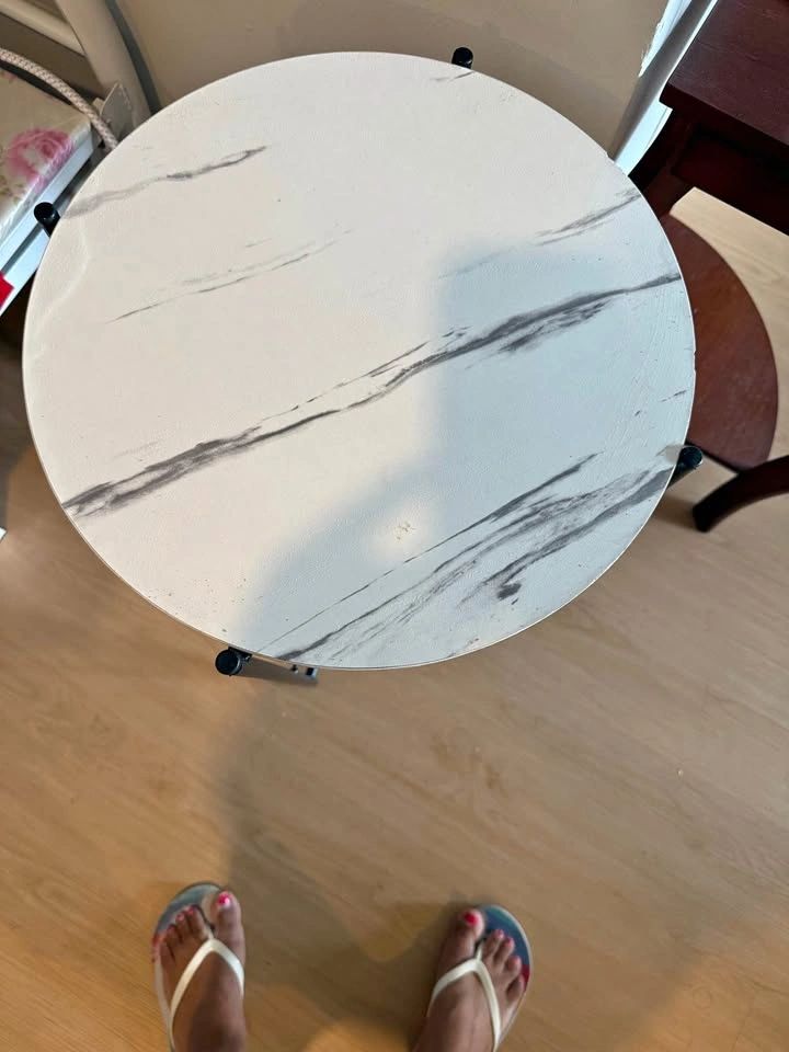 Round table
