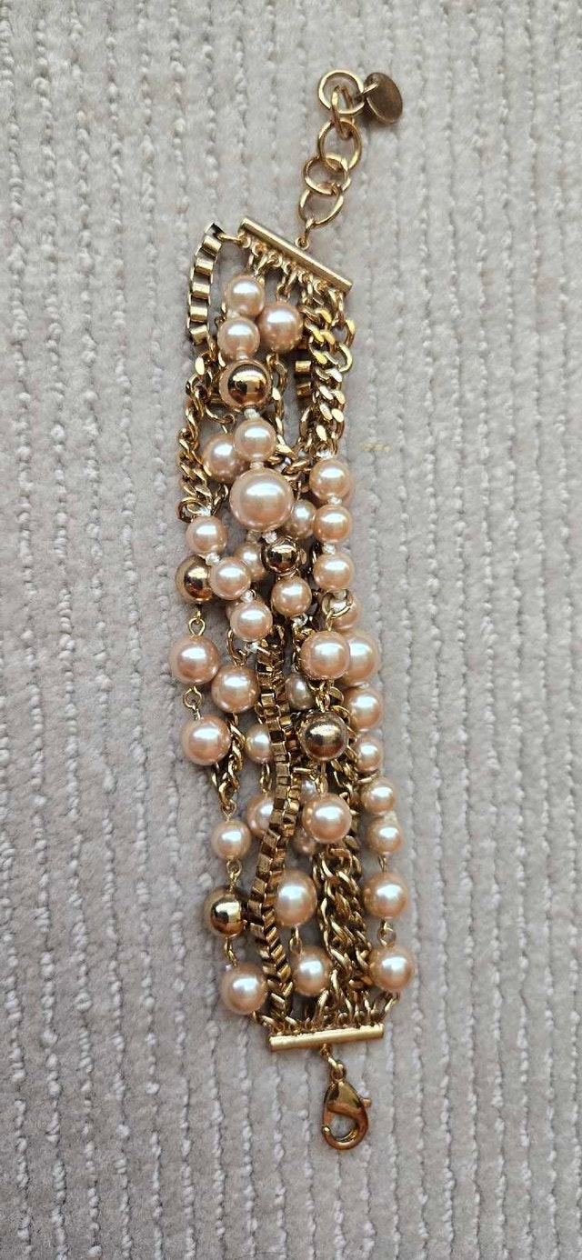 Used Bracelets and Hair Pins - photo 4