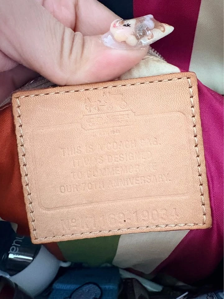 Authentic Vintage Coach 70th Anniversary Penelope Handbag 2012 - photo 4