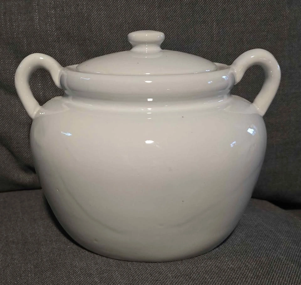 Vintage White Ceramic Bean Pot – Classic Farmhouse Style - photo 2