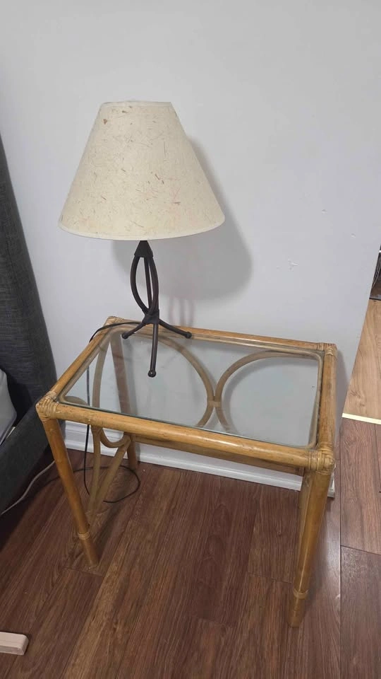 Table lamp or table - photo 2