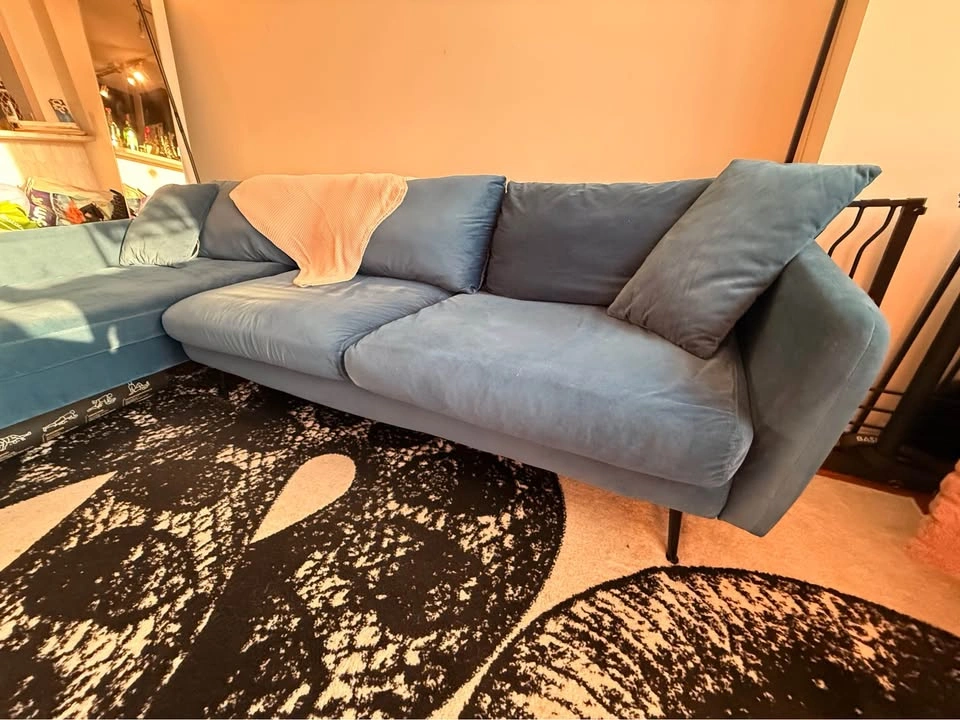 Albany Park Sectional - Blue Velvet - Retail $2,100 - Great Cond - photo 4