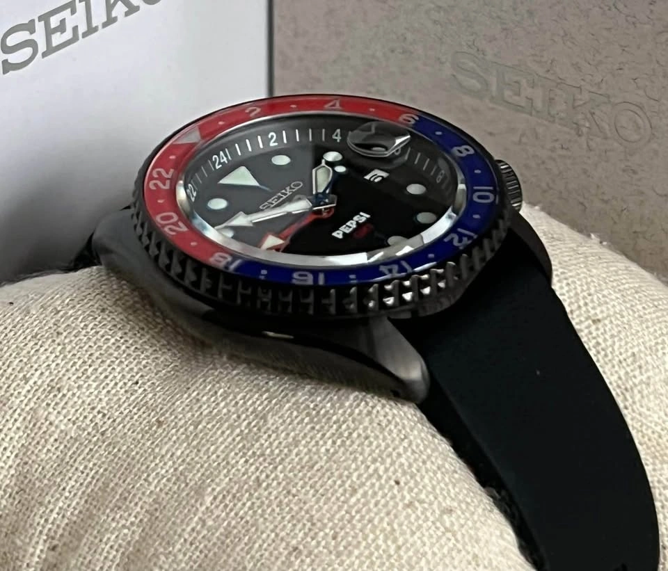 Seiko Men's 5 Sports x Pepsi Limited Edition Automatic Watch - photo 3