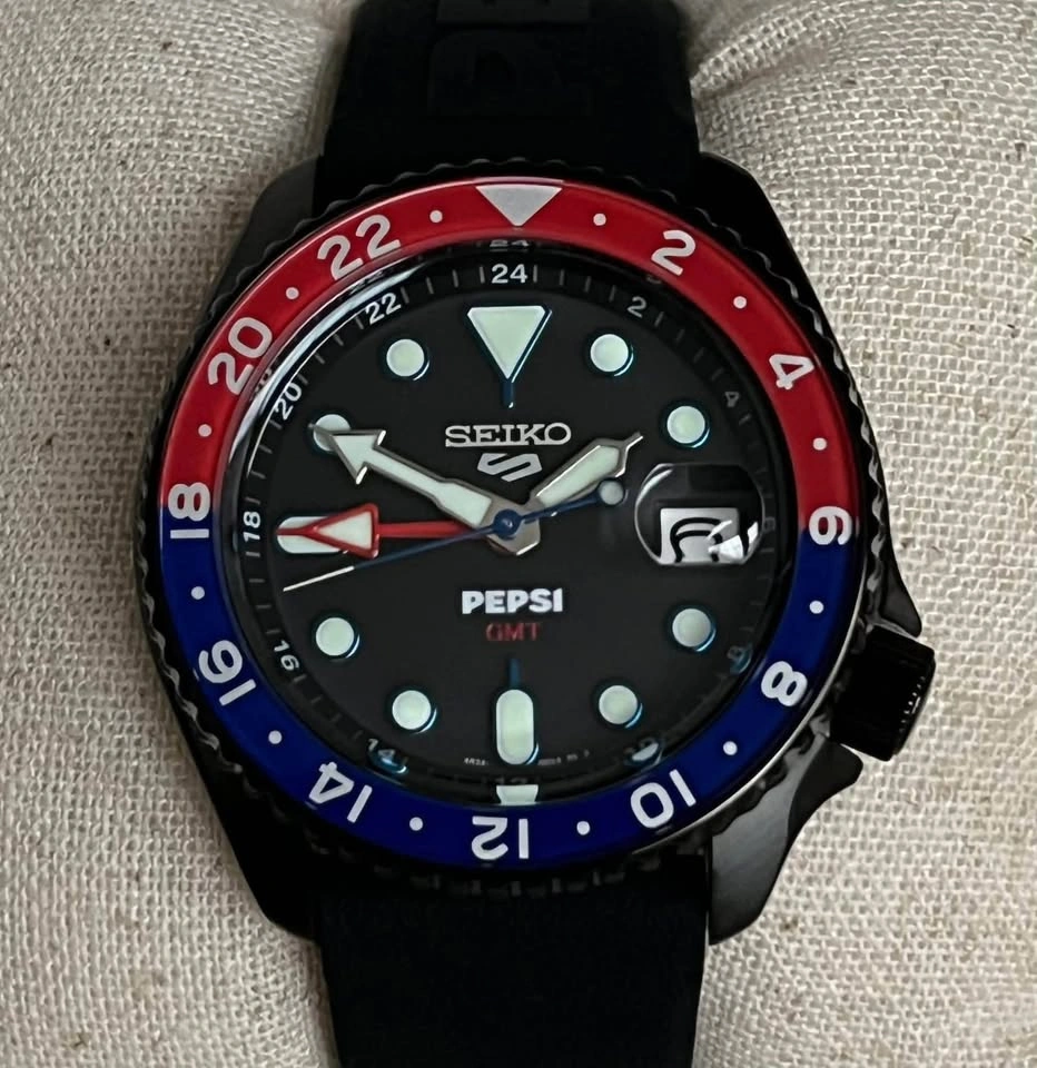Seiko Men's 5 Sports x Pepsi Limited Edition Automatic Watch - photo 4