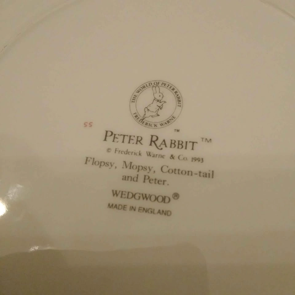 Peter Rabbit Wall Plate by Wedgwood - photo 3