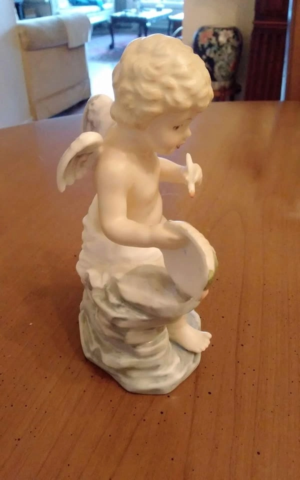 Vintage Doulton porcelain Cherub of the Arts 1983 figurine - photo 2