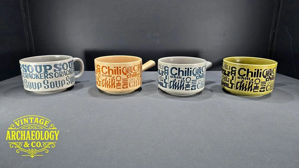 Set of 4 Stoneware Chili Mugs - Made in Japan