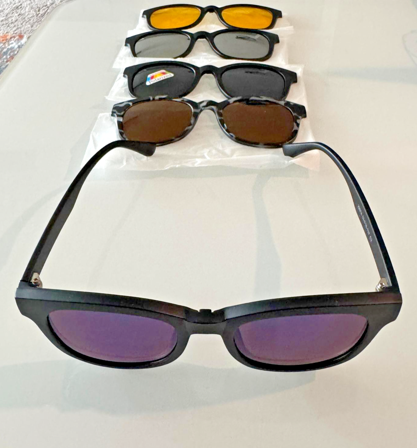 Magnetic 4-in-1 Clip-On Sunglasses Set - Square Frame, Polarized - photo 3