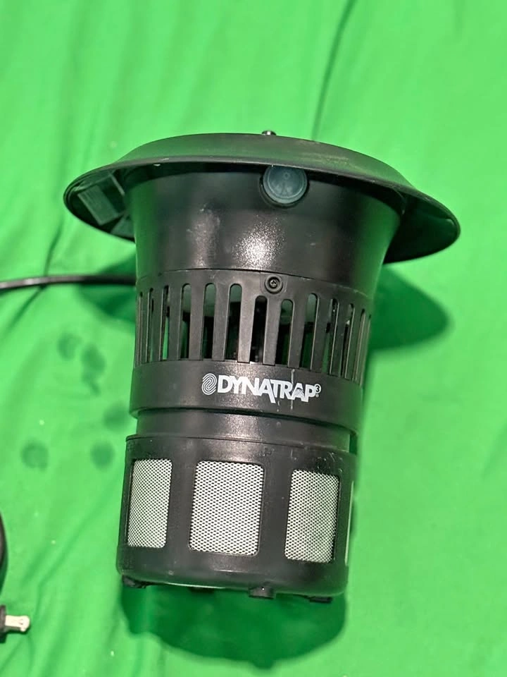 DynaTrap DT1100-CA Mosquito & Flying Insect Trap