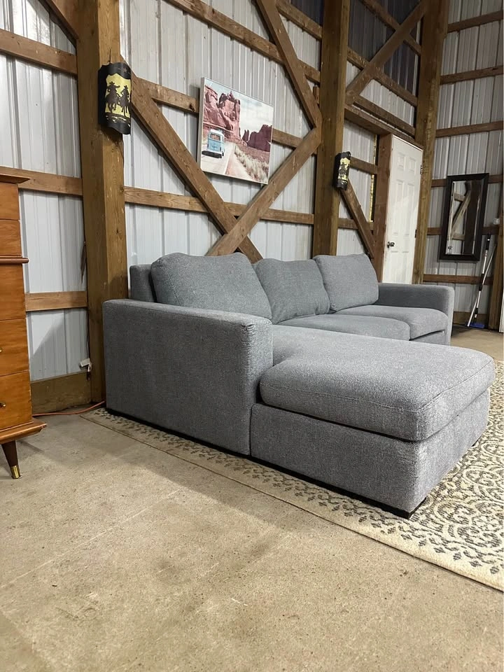 Ashley Furniture Modern Grey Sectional - photo 5
