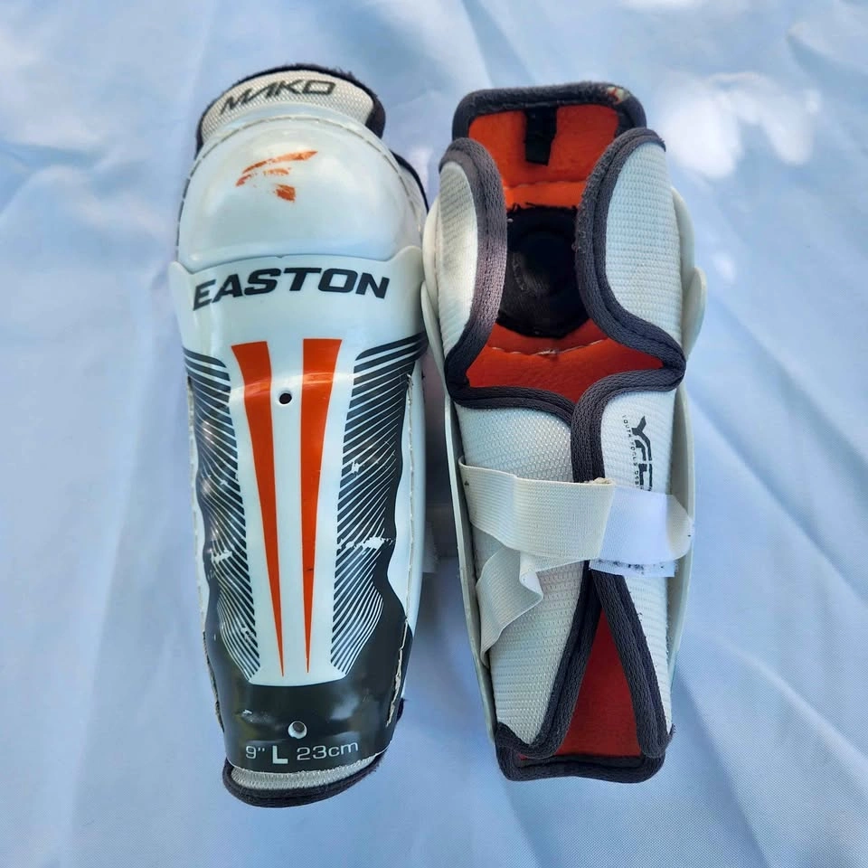 Easton Youth Hockey Shin Pads - 9"
