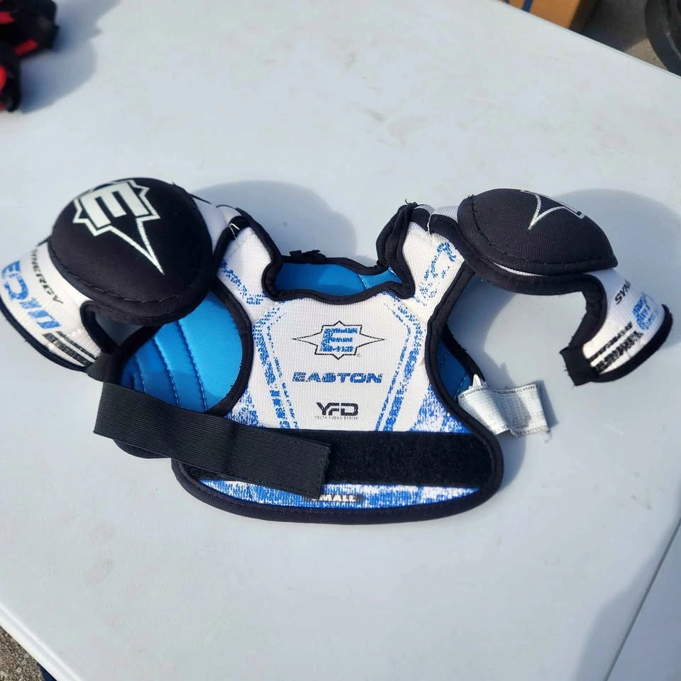 Easton Youth Shoulder Pads
