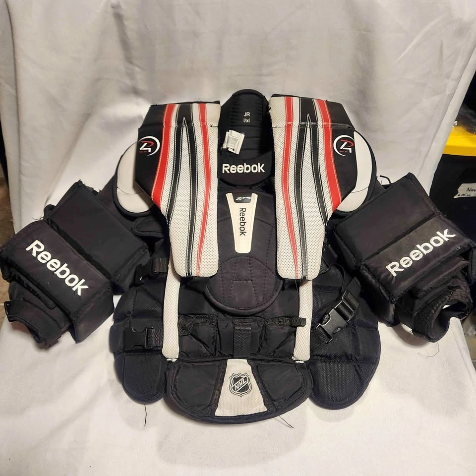 Reebok Goalie Chest Protector - Jr L/XL