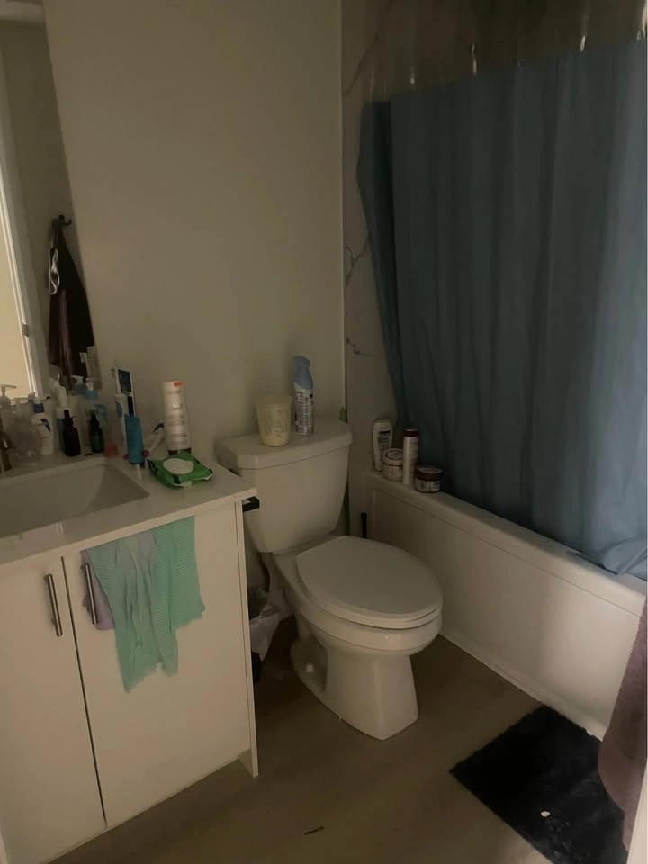 Private Room for Rent - Near Carleton University - photo 5