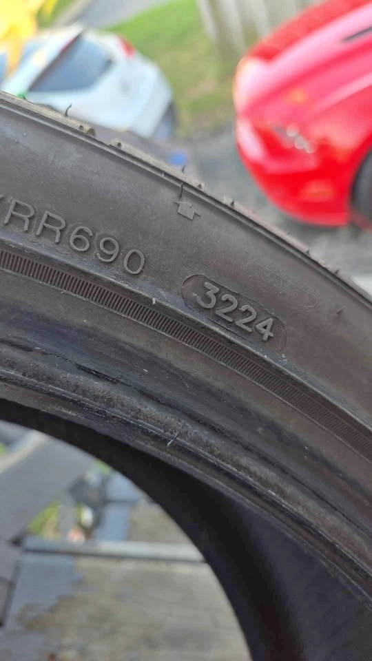 4 TRACMAX PRIVILO S330 WINTER TIRES 255/35R20