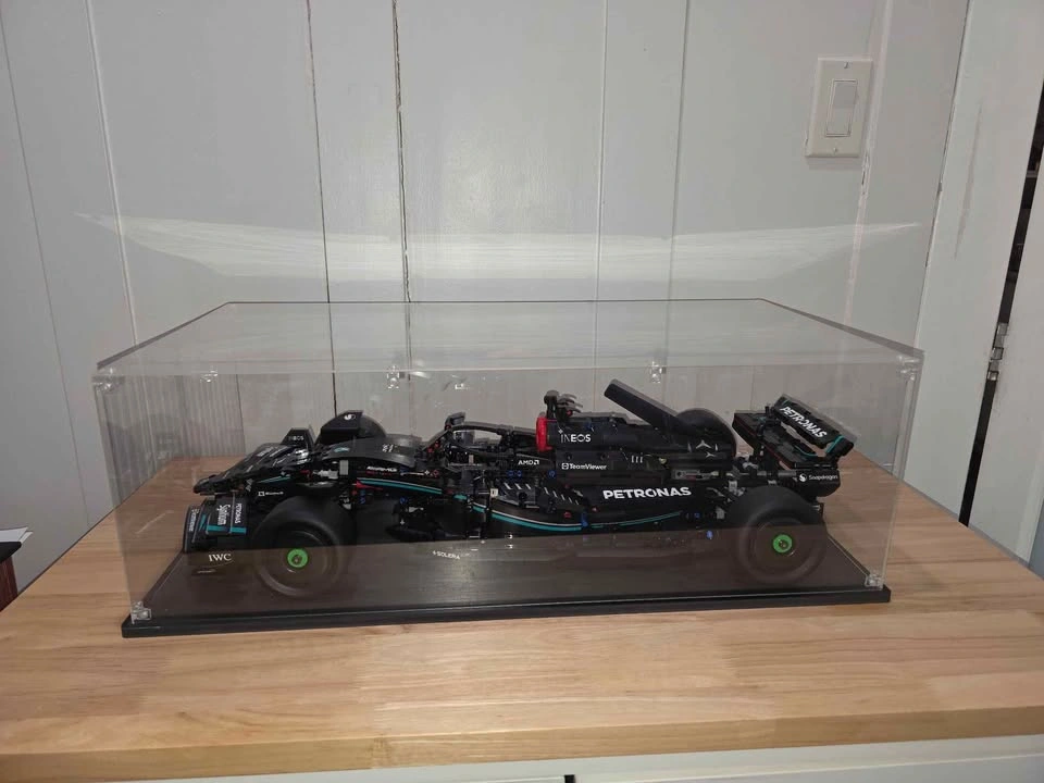 LEGO Technic Mercedes-AMG F1 W14 E - photo 3