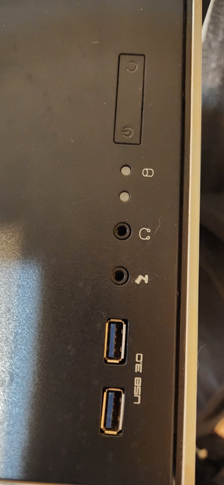 Custom PC: MSI Z490 WiFi, 32GB RAM, 1660 Super, Corsair AIO - photo 2
