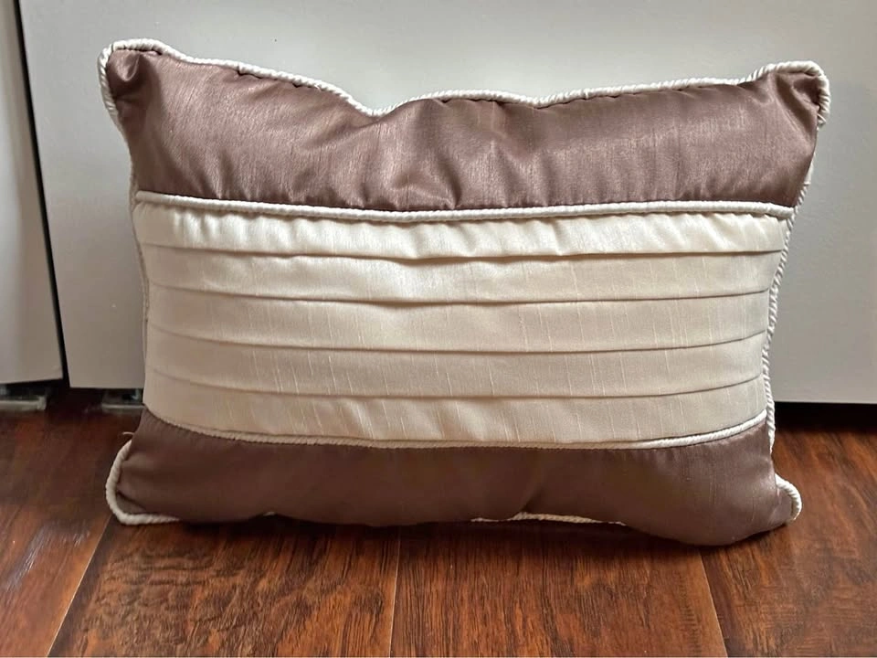 Cute taupe/beige accent cushion