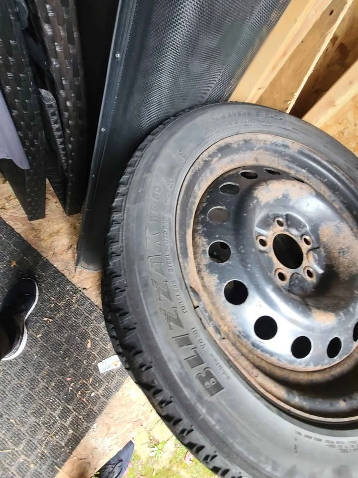 Winter Tires off 2013 Accord 215/55 R17 - photo 4