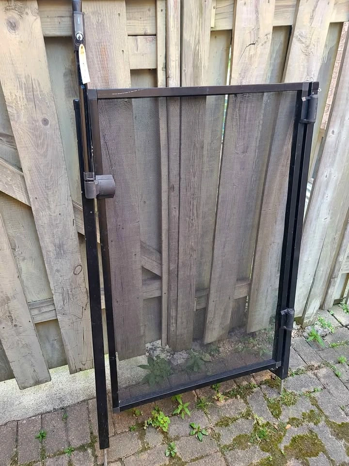 Pool Safety Gate