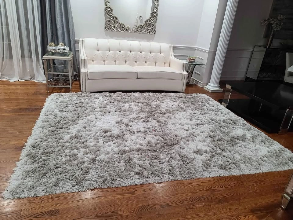Carpet from the Glamor Collection - 8 x 10 Fuzzy