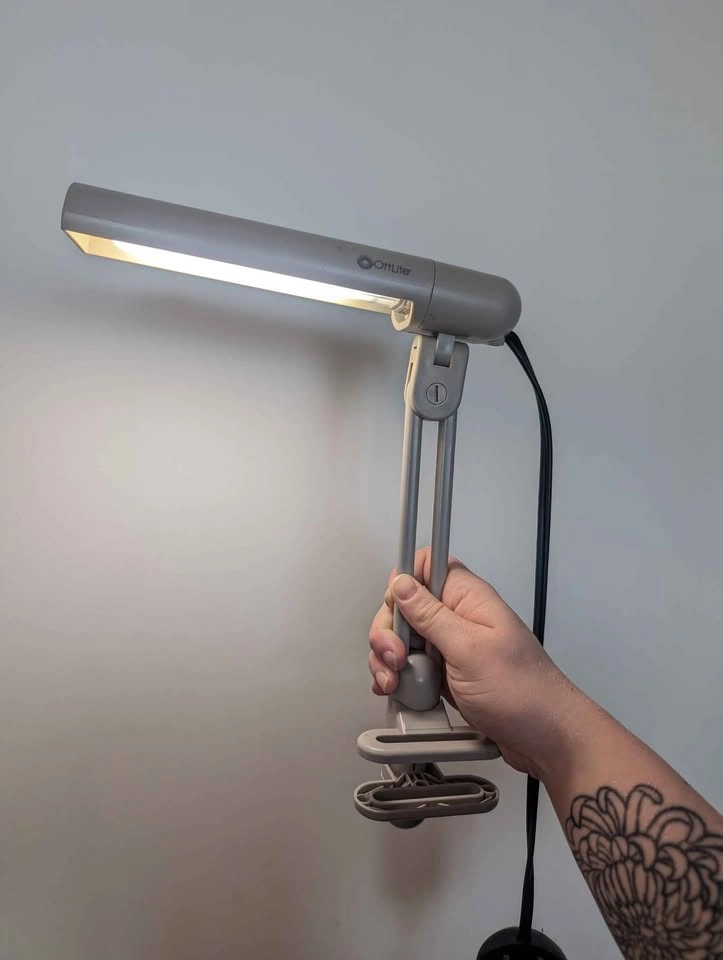 2010 OttLite Natural Sun Lamp - photo 2