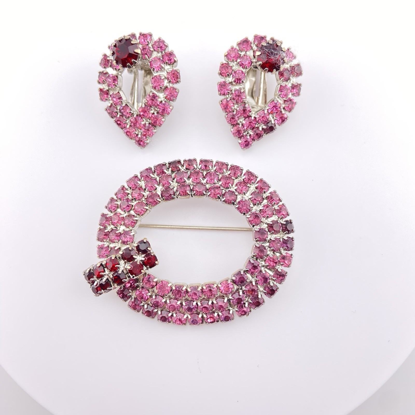 Vintage Rhinestone Jewelry Set – Pink & Red Brooch with Clip-On