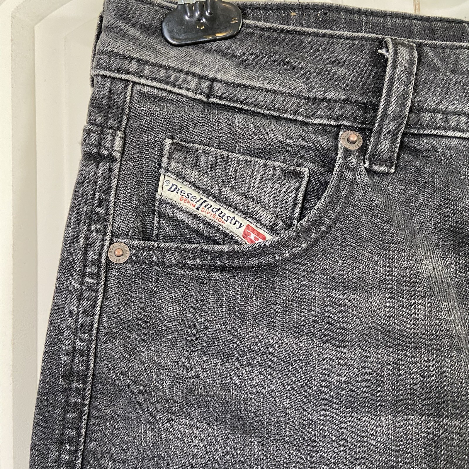 Diesel D-JOY-R Slim Jeans W27 L30 - New With Tags - Faded Black/ - photo 3