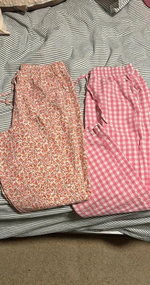 GAP floral & pink checkered pajama pants size small