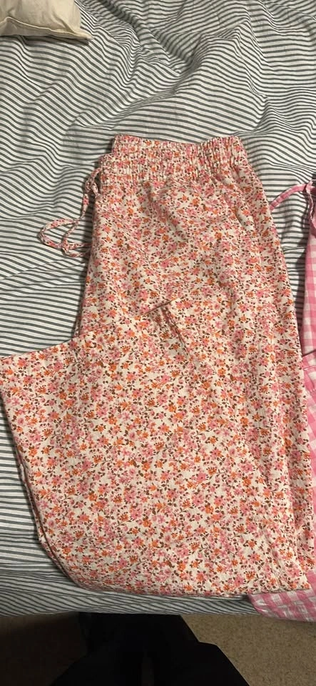 GAP floral & pink checkered pajama pants size small - photo 2