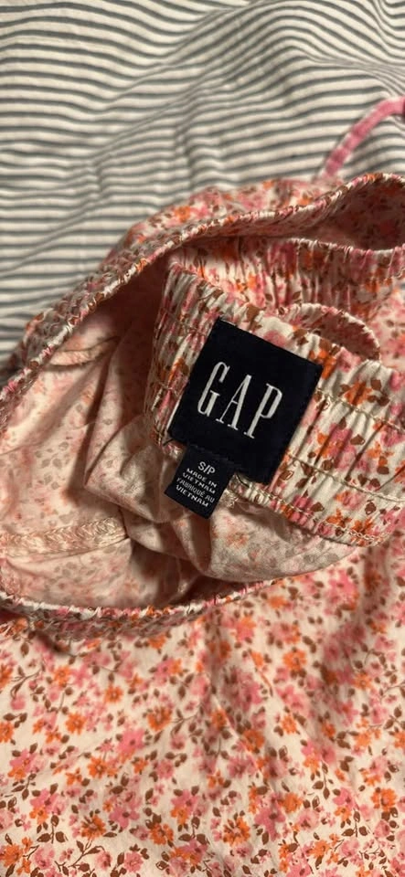 GAP floral & pink checkered pajama pants size small - photo 3