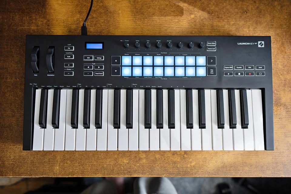 Novation Launchkey 37 MK3 Midi Keyboard - Barely used