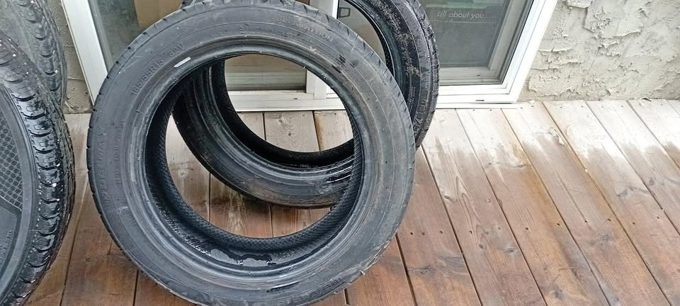 2x Delmax UltimaTour 185/55/15 All Season Tires