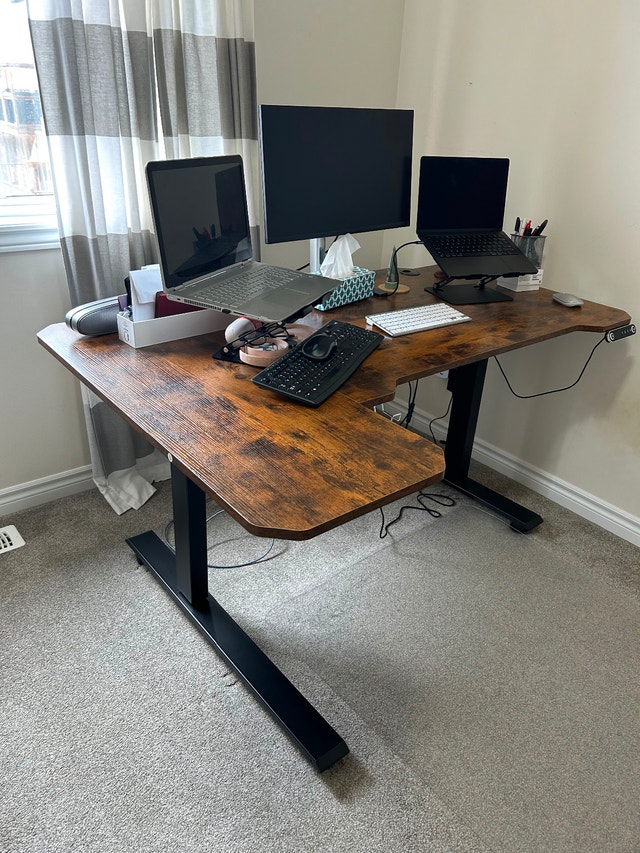 Adjustable Desk with Gaming Chair - photo 2