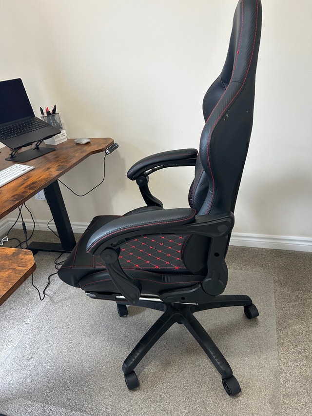 Adjustable Desk with Gaming Chair - photo 4