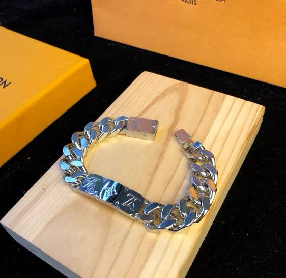 Louis Vuitton Monogram Chain Bracelet - photo 4