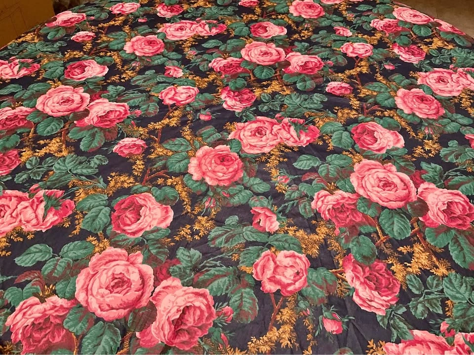 Vintage  Tablecloth 82" Round Floral