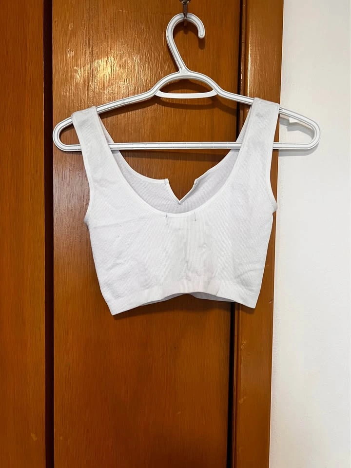 White Ribbed V-Notch Crop Tank Top - One Size / Small - photo 2