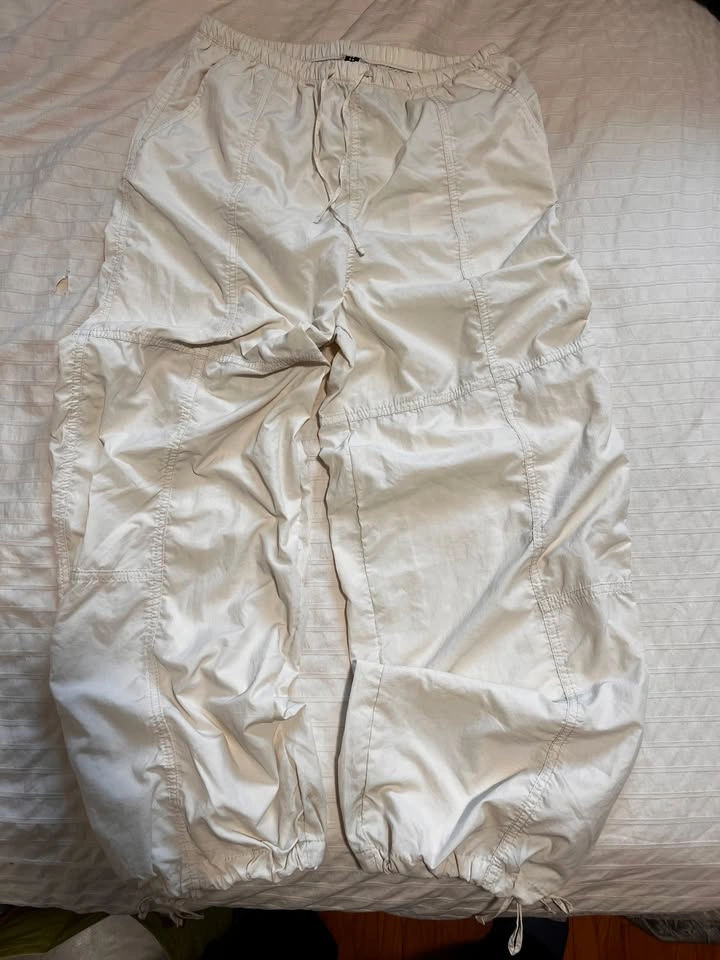 White High-Waisted Cargo Joggers with Pockets - photo 2
