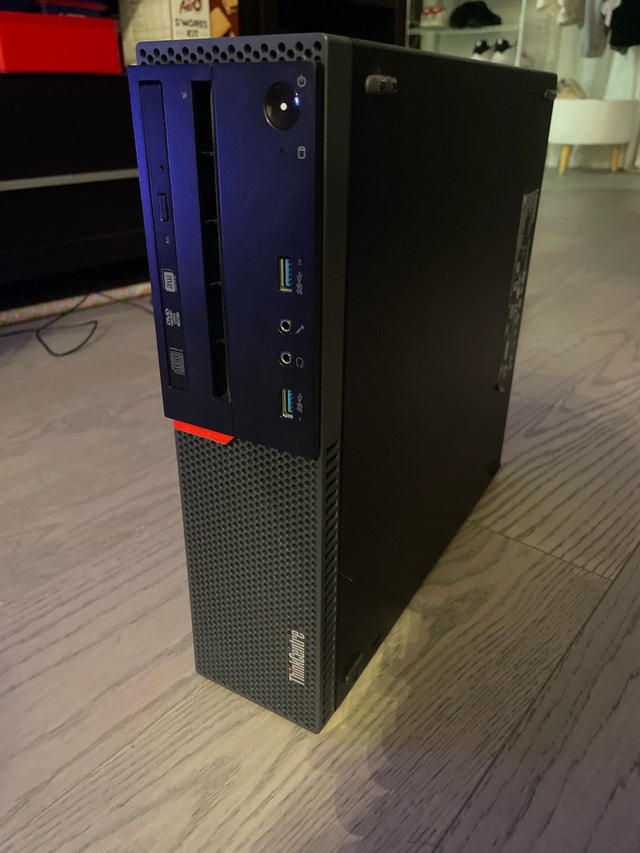 Lenovo ThinkCentre i3-6100 PC