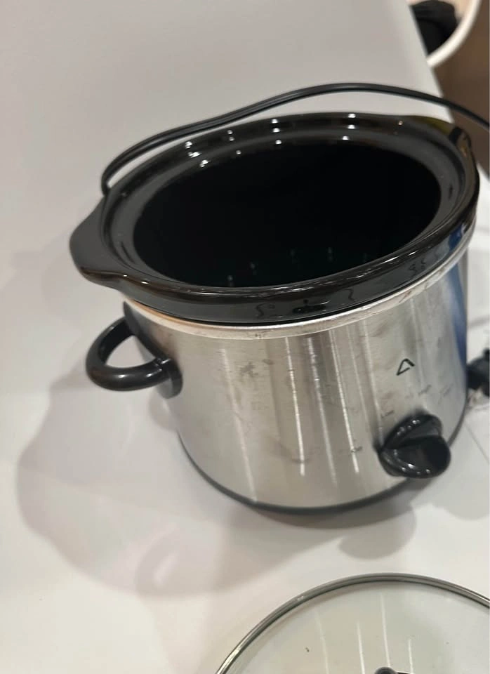 New 2 Quart Slow Cooker Crock Pot - photo 2