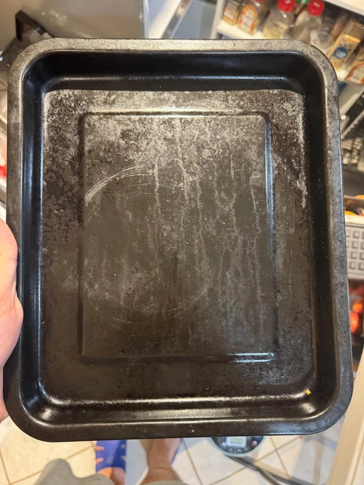KitchenAid Toaster Oven w/ Baking Tray - photo 2