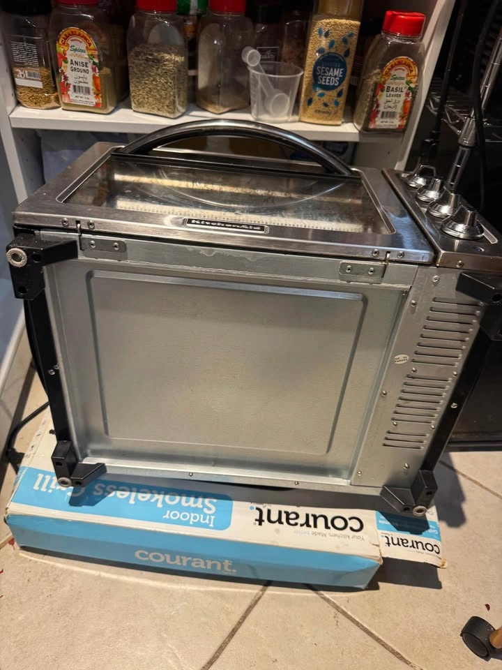 KitchenAid Toaster Oven w/ Baking Tray - photo 3