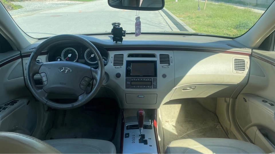 2006 Hyundai Azera 3.8L V6 Automatic Sedan - photo 5