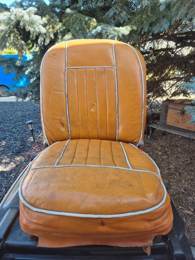 1968 MGB Folding Leather Seats – Rare Survivor Conditio thumbnail